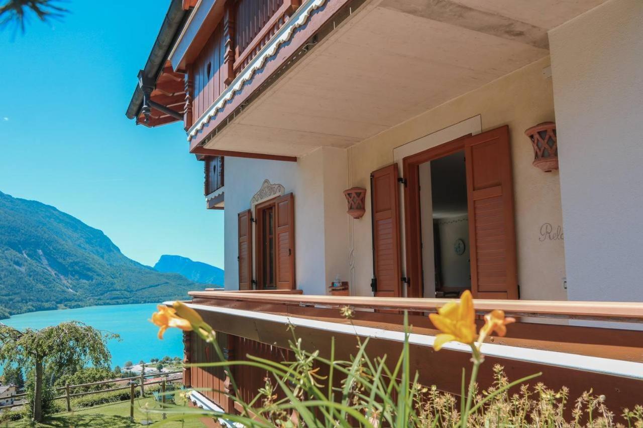 Villa La Dama Del Lago Molveno Exterior photo